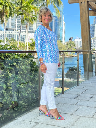 LULU B COASTAL BLOOM V NECK TOP