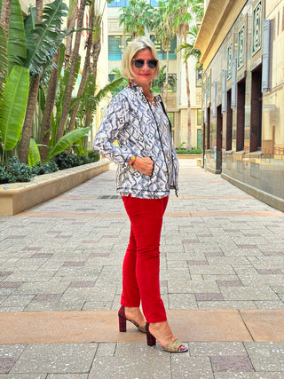 HOLIDAY WINTER WHITE V NECK TOP