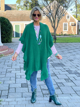 HOLIDAY GREEN RUFFLE WRAP