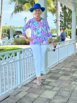 PINK PALM TREE V-NECK TOP