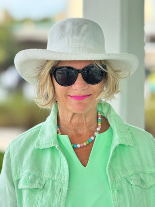 CLEAR LIME SOLID SLEEVELESS V TOP