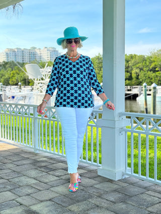 BLUE MEDALLION V NECK TOP