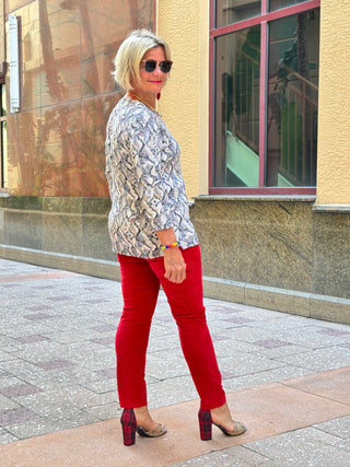 HOLIDAY WINTER WHITE V NECK TOP