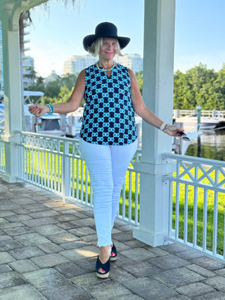 NAVY MEDALLION SLEEVELESS V NECK