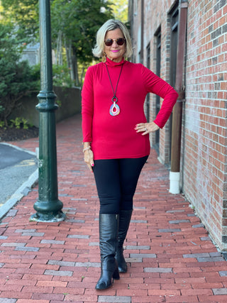 BASE LAYER TURTLE NECK RED