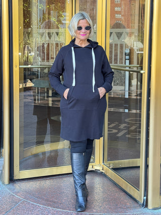 Lulu-b kangaroo pocket black scuba dress