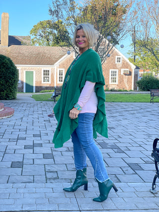 HOLIDAY GREEN RUFFLE WRAP