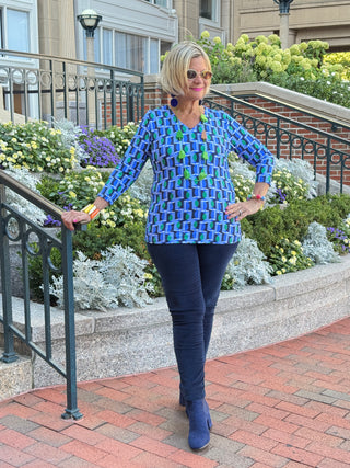 Lulu B Seaport Geo V-Neck Top