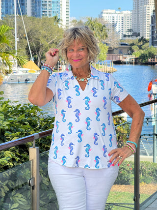 LULU B SHORELINE CHARM SHORT SLEEVE V-NECK COLLAR TOP