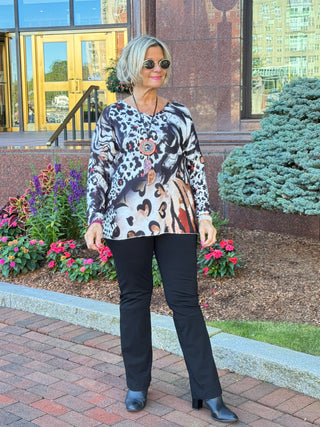 Poleah Italian Cozy Black Multi Sweater One Size