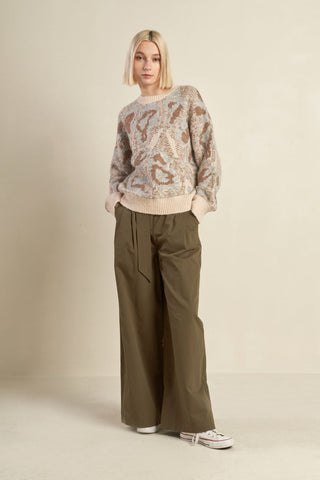 PROMINENT CHARM PULLOVER SWEATER TOP