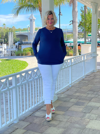NAVY THUMB HOLE TOP