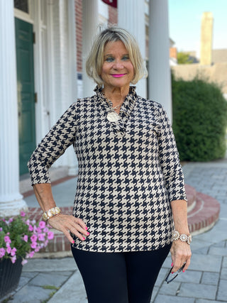 HOUNDSTOOTH RUFFLE TOP