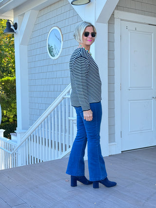 NAVY STRIPE V-Neck  TOP