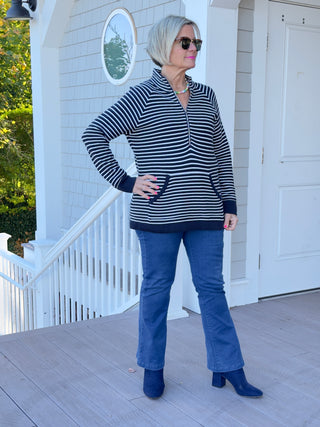 NAVY STRIPE HALF ZIPPER TOP