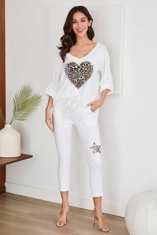 JEWEL OUTLINED LEOPARD HEART V-NECK