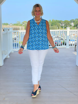 TAILORED BAHAMA TURTLE V-NECK TOP