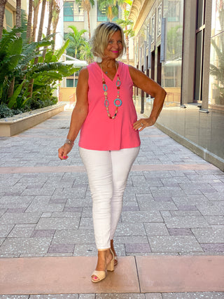 TAILORED V NECK CORAL TOP