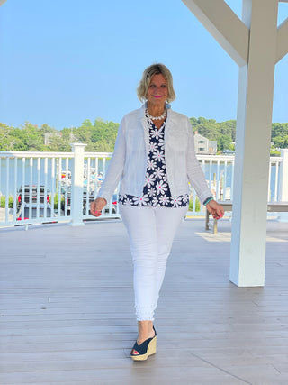 TAILORED NAVY DAISY SLEEVELESS V TOP