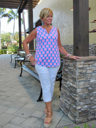 MEDALLION SLEEVESS V-NECK - Cathys Place