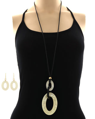 GOLD WHITE CIRCLE NECKLACE - Cathys Place