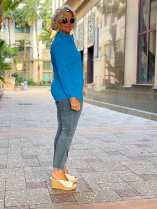 SKY BLUE ZIPPER TOP - Cathys Place