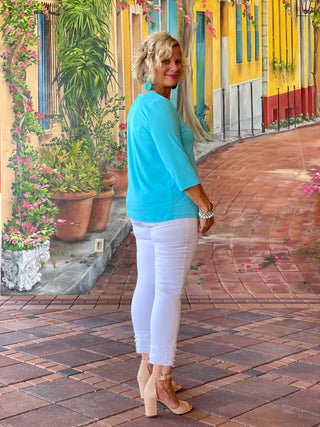 TAILORED SEAFOAM SLEEVE V TOP