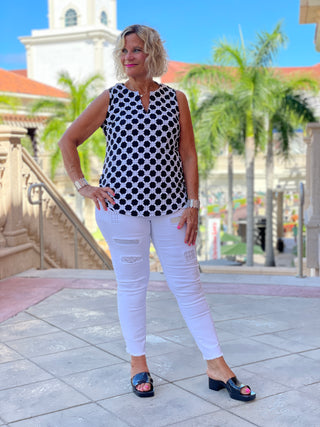 TINSLEY SLEEVELESS V NECK - Cathys Place