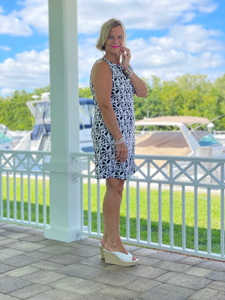 BLACK AND BEIGE KEYHOLE DRESS