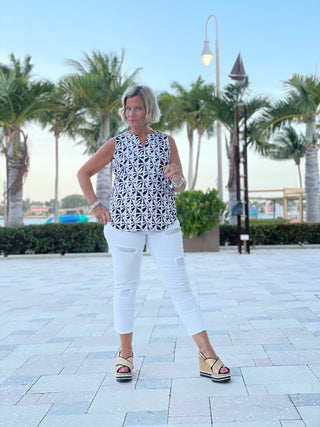 BLACK AND BEIGE SLEEVELESS TOP - Cathys Place