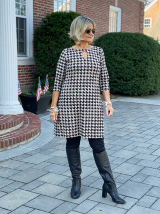 KHAKI HOUNDSTOOTH KEYHOLE DRESS