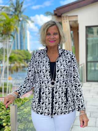 BLACK AND BEIGE ZIPPER JACKET