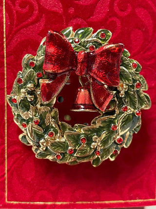 HOLIDAY WELCOME WREATH PIN - Cathys Place