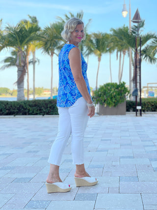 AQUA LANE SLEEVELESS V -NECK - Cathys Place