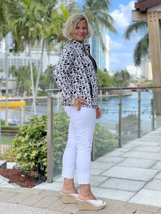 BLACK AND BEIGE ZIPPER JACKET