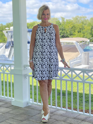 BLACK AND BEIGE KEYHOLE DRESS