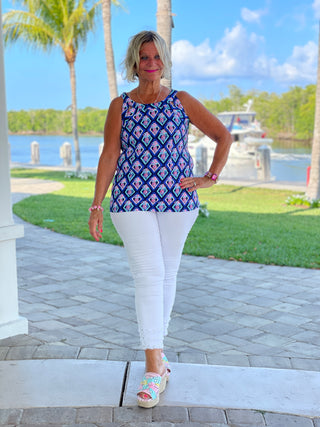 PINEAPPLE VACA HALTER TOP