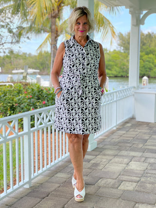 BLACK AND BEIGE COLLAR DRESS